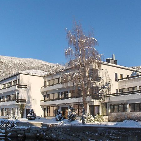 Innvik Fjordhotell מראה חיצוני תמונה