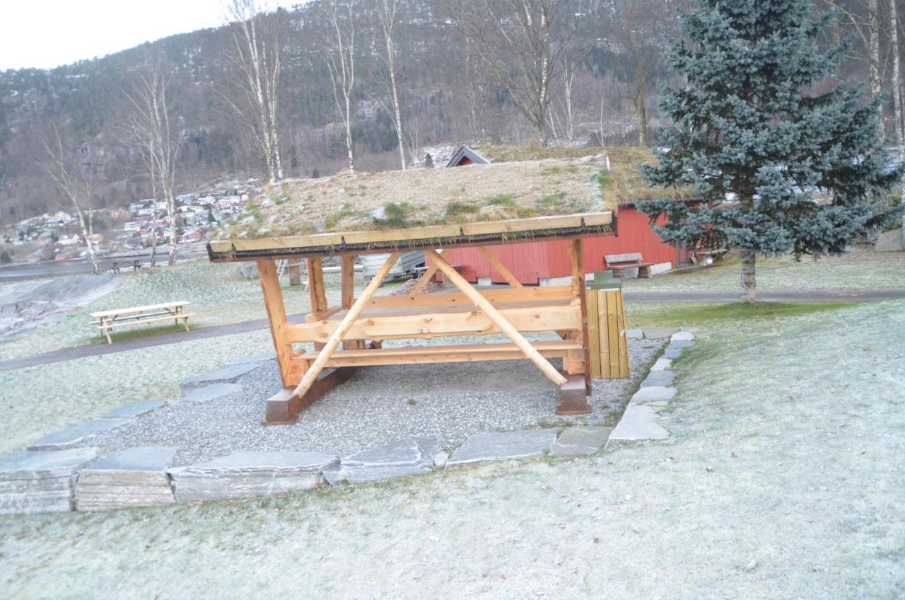 Innvik Fjordhotell מראה חיצוני תמונה