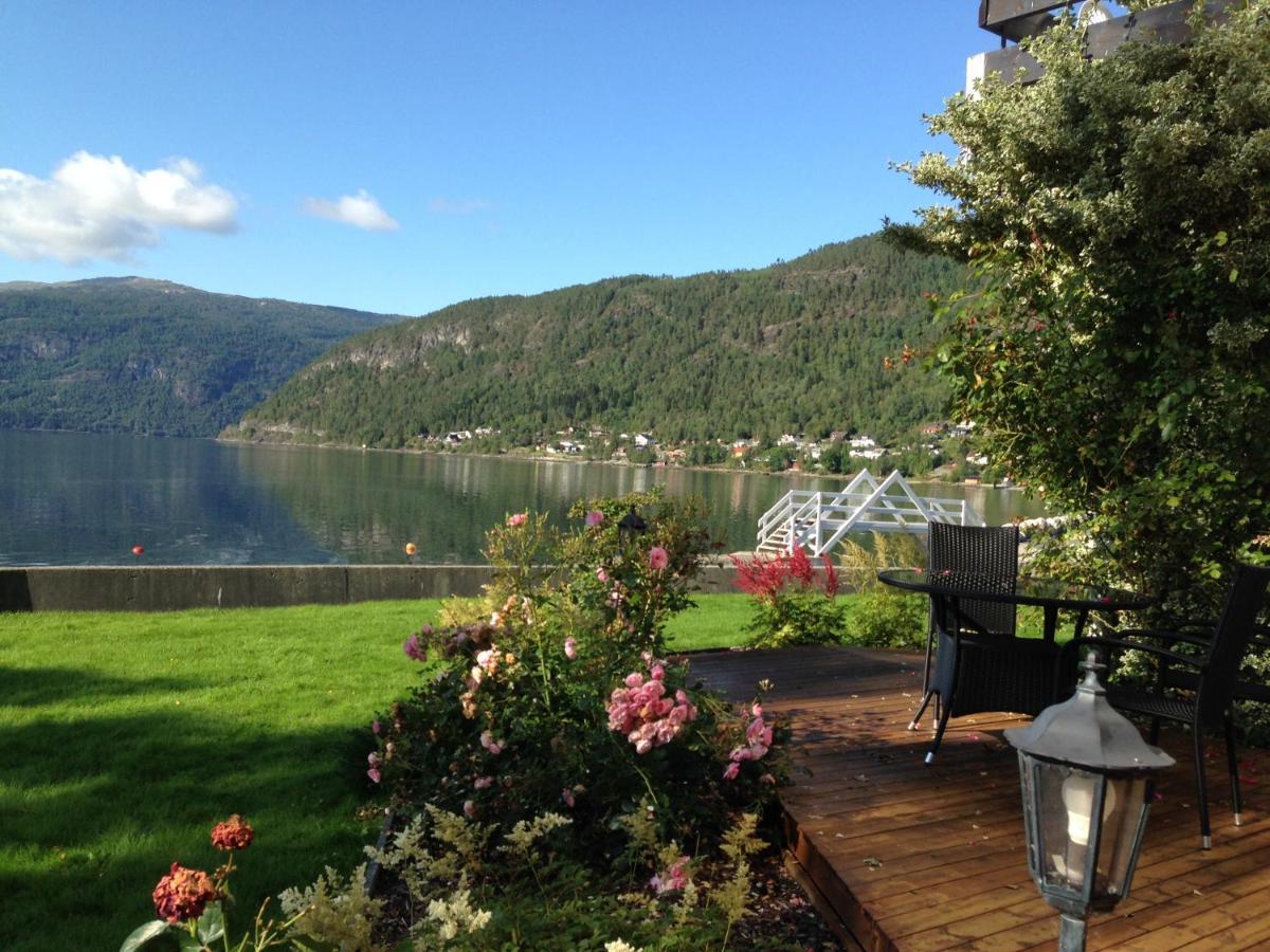 Innvik Fjordhotell מראה חיצוני תמונה